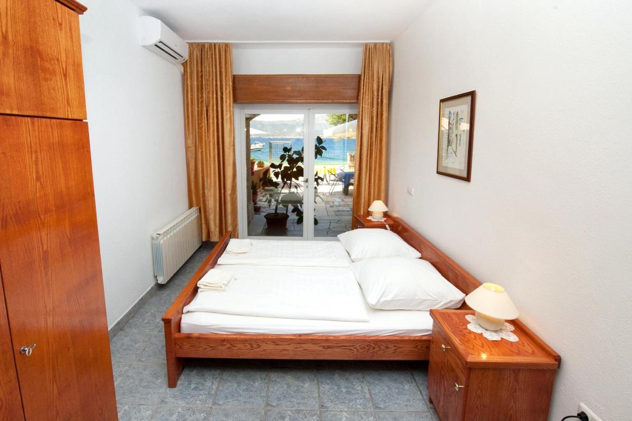 Apartments By The Sea Slatine, Ciovo - 10435 Extérieur photo