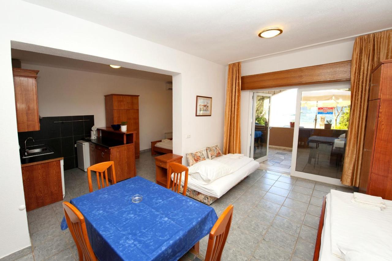 Apartments By The Sea Slatine, Ciovo - 10435 Extérieur photo
